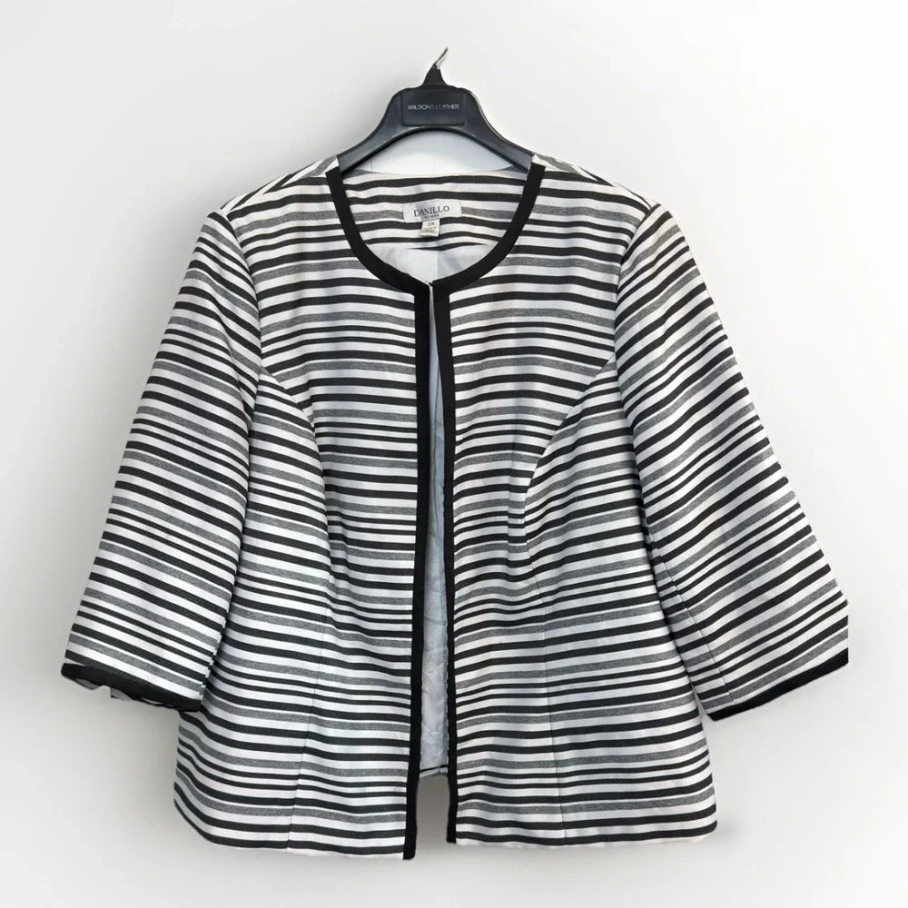 Danillo‎ Women's Plus Sz 20W Blazer Jacket Black White Lined Button Up Striped